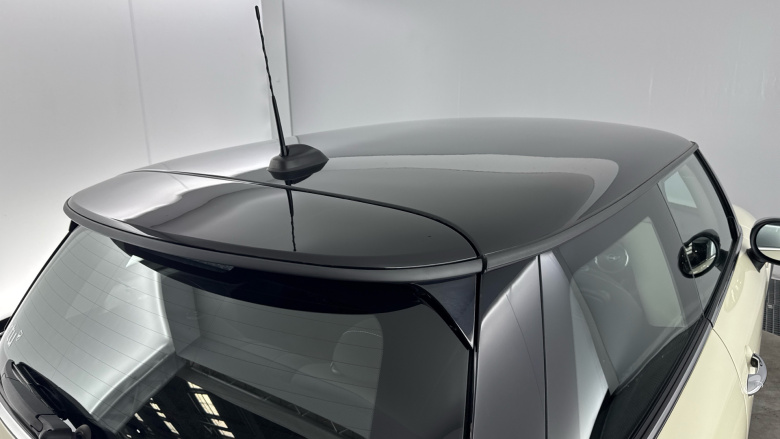 MINI Hatchback 1.5 Cooper Classic II 3dr Petrol Hatchback